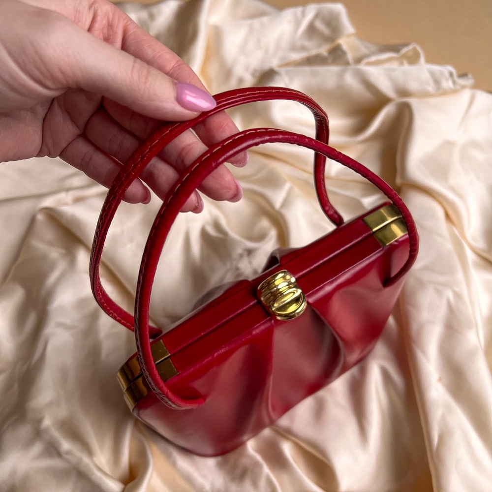 Vintage 1950s Ruby Red Leather Structured Handbag - image 3